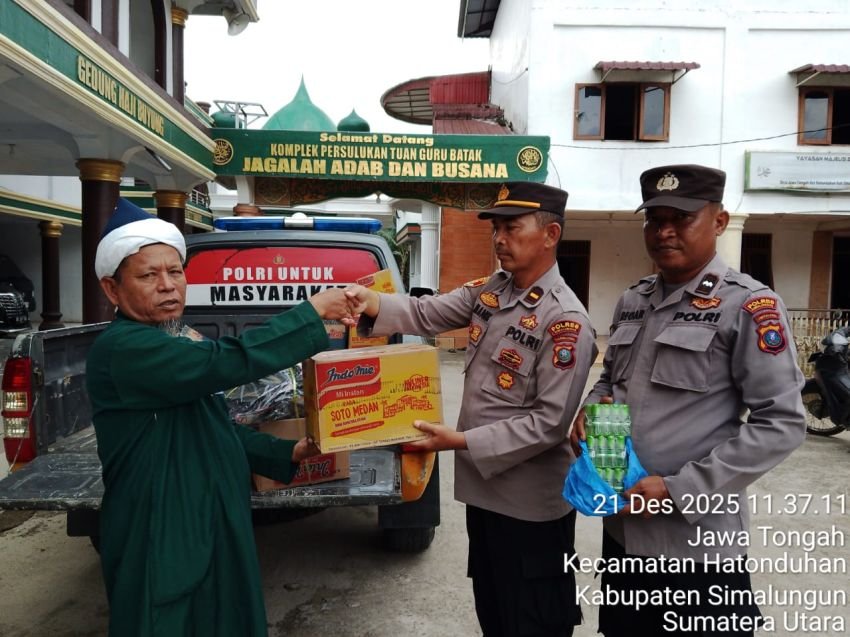 Polsek Tanah Jawa Salurkan Bantuan Lewat Tuan Guru Batak, KOMPOL Asmon Bufitra Tegaskan Kepedulian Polri