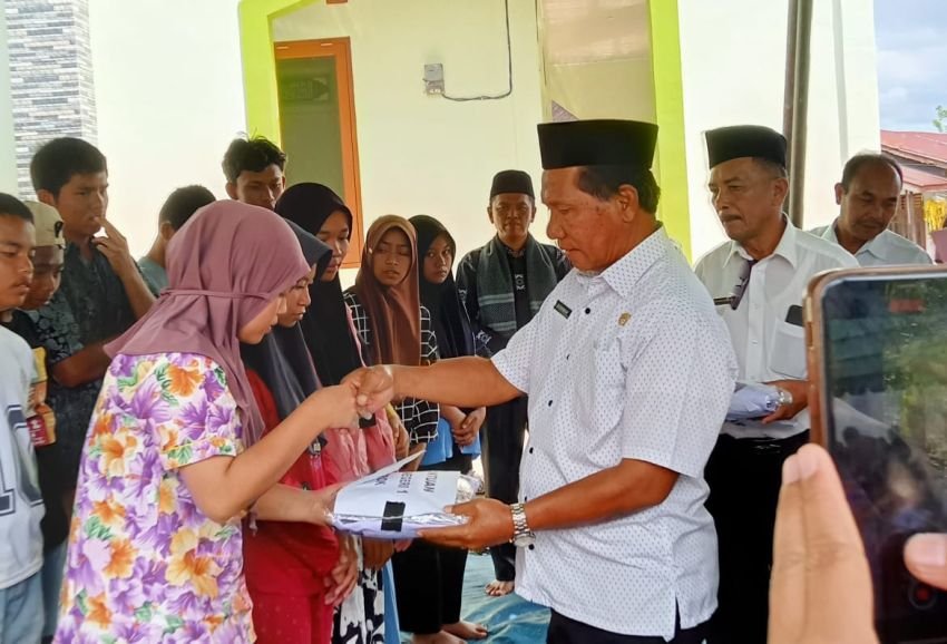 Dari Kelas ke Posko: SMK Negeri 1 Sipirok Turun Tangan Bantu Korban Longsor dan Banjir