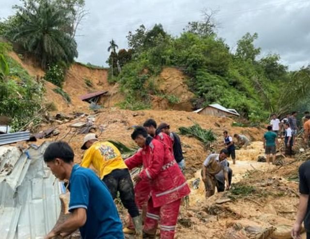 Korban Bencana Sumatera Capai 604 Orang, 464 Masih Hilang
