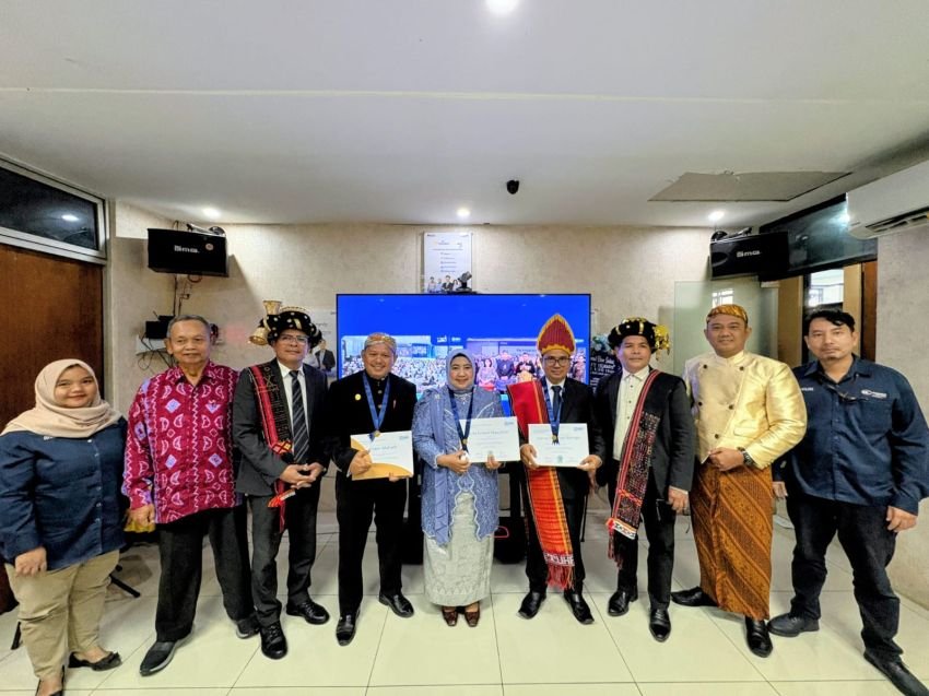 Perkuat Kekompakan, BRI Padangsidimpuan Gelar Syukuran dan Apresiasi Masa Kerja Pegawai