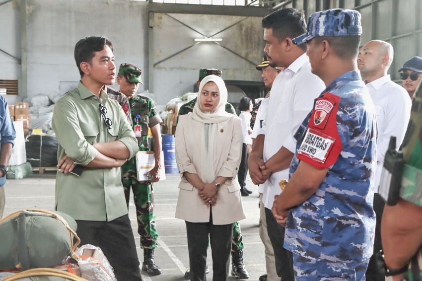 Gibran ‘Sidak’ Gudang Bantuan di Medan: Tak Boleh Ada Bantuan yang Terlambat!