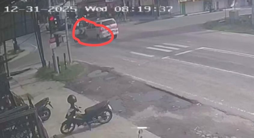 Tragedi di Lampu Merah Palangka Raya, Ojol Tewas Usai Bersenggolan dengan Ambulans