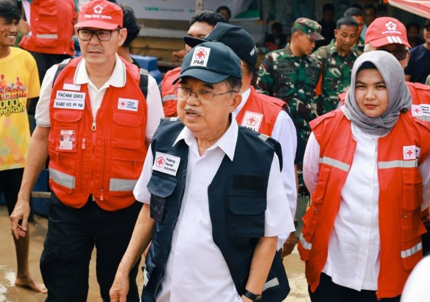 Jusuf Kalla Turun Langsung ke Tapteng dan Sibolga, Prioritaskan Program &ldquo;Kembali ke Rumah&rdquo; Pasca-Bencana