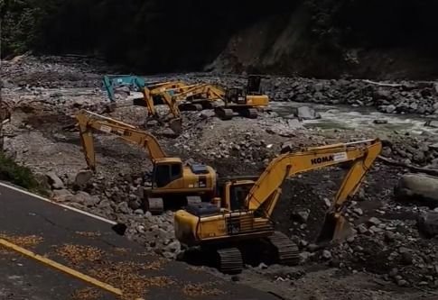 Kementerian PU Genjot Pemulihan Jalur Padang-Bukittinggi Pasca Longsor dan Banjir, Target Fungsional Terbatas 16 Desember