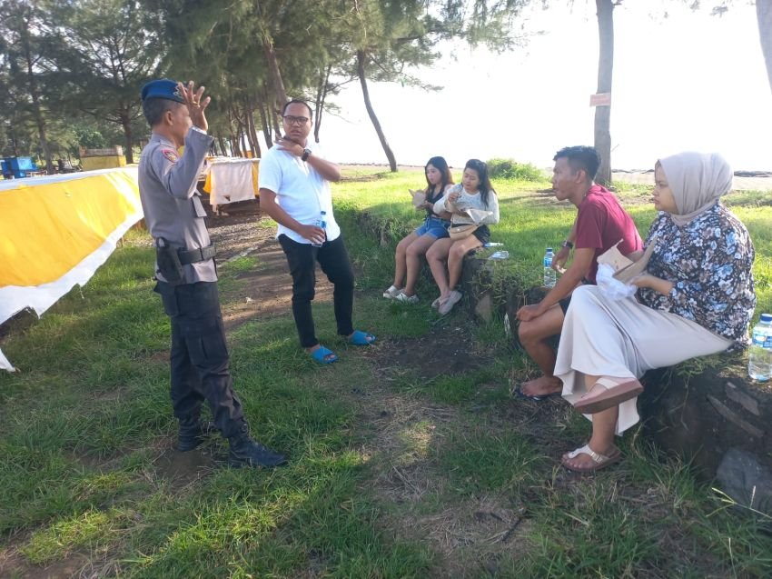 Satpolairud Polres Gianyar Ingatkan Wisatawan: Keselamatan dan Kebersihan Pantai Tanggung Jawab Bersama
