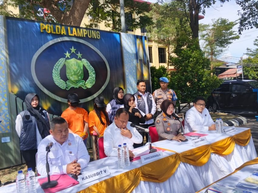 Ditreskrimsus Lampung Bongkar Sindikat Judol, Dua Wanita Cantik Diamankan