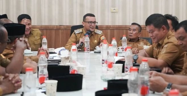 Labusel Tutup Tahun 2025 dengan Rakor Evaluasi Kinerja OPD, Bupati Fery Tegaskan Disiplin dan Kerja Nyata