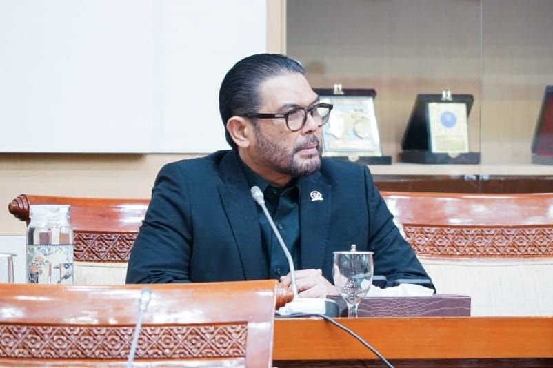 Nasir Djamil Sebut Polri Tidak Hanya Jaga Lalu Lintas, Tapi Juga Moral Masyarakat Terdampak Banjir