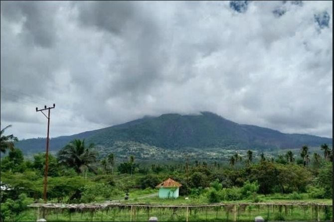 NTT Siaga Bencana: 1.816 Jiwa Sudah Tinggal di Huntara, 7.959 Warga Terdampak Erupsi