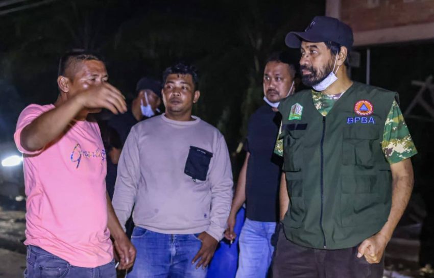 Gelap Gulita, Bau Menyengat! Momen Mencekam Saat Gubernur Aceh Tiba di Aceh Tamiang