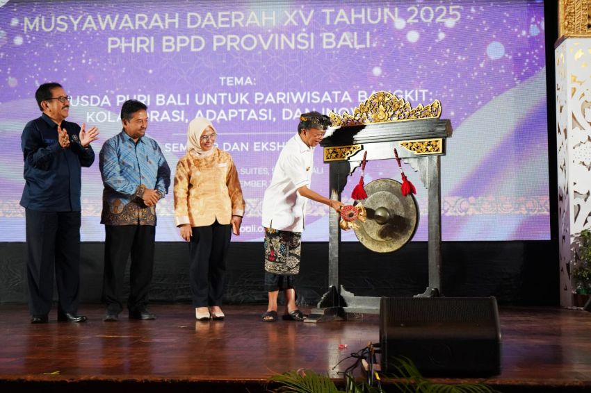 Gubernur Koster Buka MUSDA XV PHRI Bali, Tekankan Pariwisata Berkelanjutan dan Kolaborasi