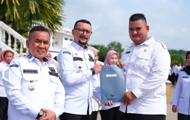 Labuhanbatu Selatan Angkat 1.410 PPPK Paruh Waktu, Bupati Tekankan Profesionalisme dan Integritas