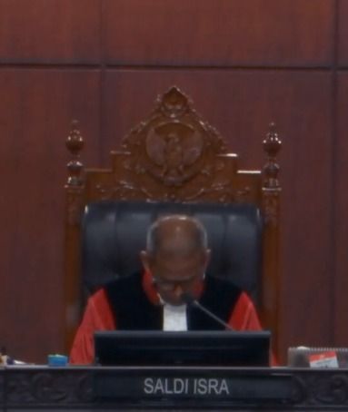 Bencana Disebut Mencekam Hanya di Medsos, Hakim MK Tegur Kepala BNPB
