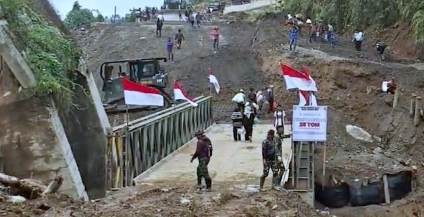 TNI AD Selesaikan Jembatan Bailey Weh Paseh, Akses Warga Bener Meriah Pulih