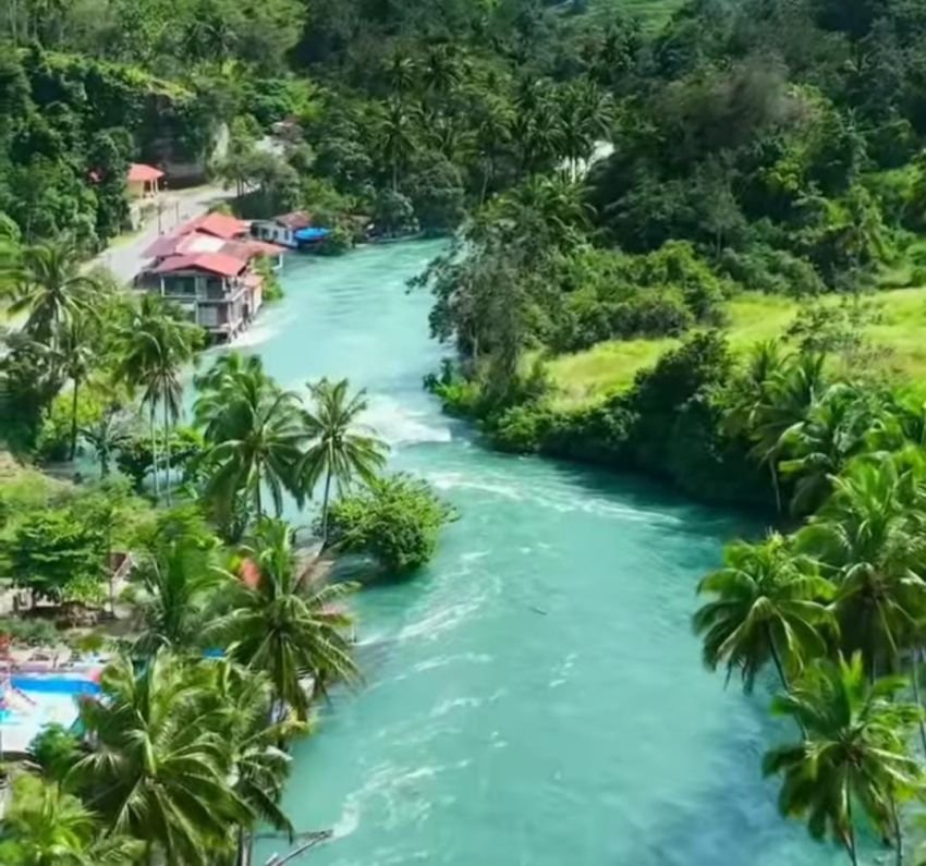 Viral! Pasca Hujan Deras, Sungai Ombilin Jernih Mirip Sungai Aare di Swiss
