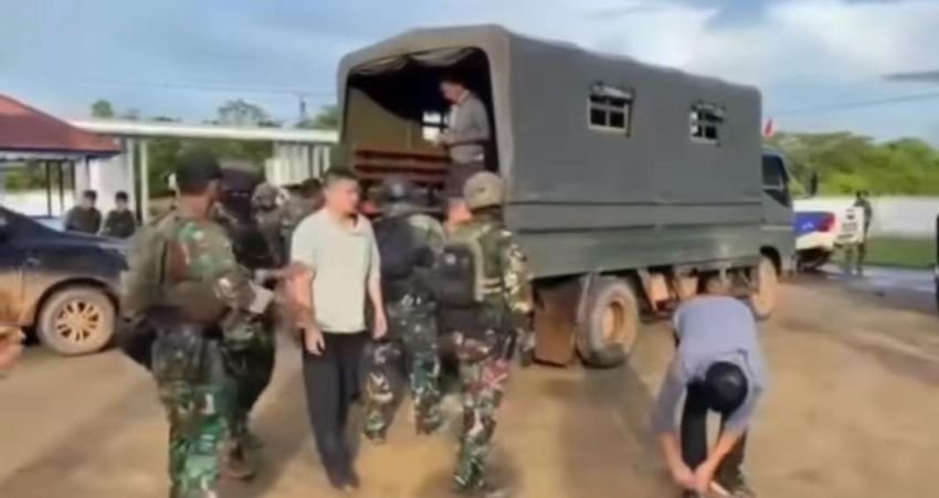 Dua WN China Jadi Tersangka Penyerangan TNI di Ketapang, Kuasa Hukum: Tidak Masuk Akal!