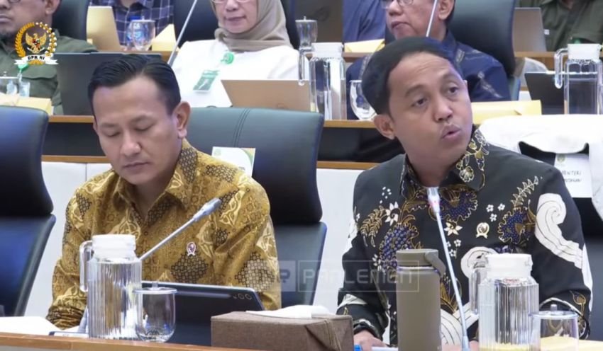 Menteri Kehutanan Sebut Kerusakan Daerah Tangkapan Air Pemicu Banjir Bandang Sumatera