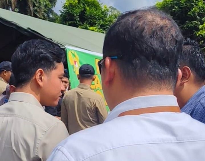 Haru! Warga Tapsel Terima Bantuan BRI Peduli Bersama Wapres Gibran