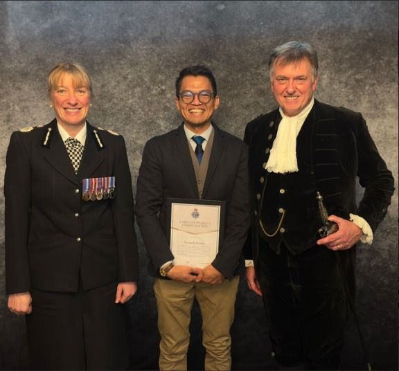 Mahasiswa Riau Jadi Pahlawan di Inggris, Polisi Berikan Penghargaan Resmi