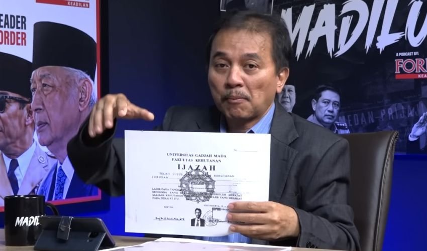 Ijazah Asli Jokowi Diperlihatkan di Gelar Perkara, Roy Suryo Masih Ragu: Tidak Boleh Dipegang