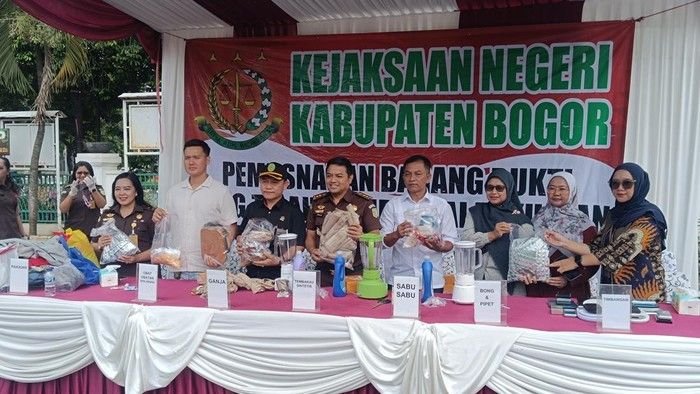 Modus Baru Narkoba: Keripik Pisang Mengandung Zat Terlarang Dimusnahkan Kejari Bogor