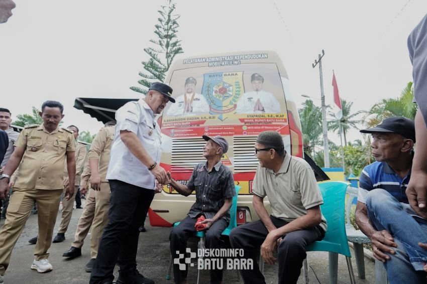 Pastikan Pelayanan Mudah Diakses, Bupati Batu Bara Tinjau Langsung Pelaksanaan Berlayar di Nibung Hangus