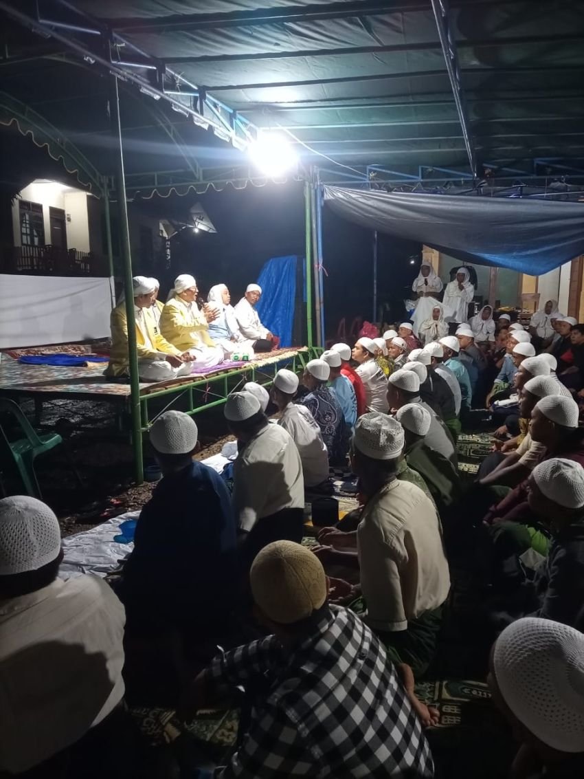 128 Murid Baru Ikuti Prosesi Baiat Bersama Buya Syekh Muhammad Ali Idris di Tapsel