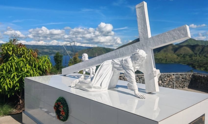 Tak Hanya Danau Toba, Ini Destinasi Wisata Religi Favorit Saat Natal