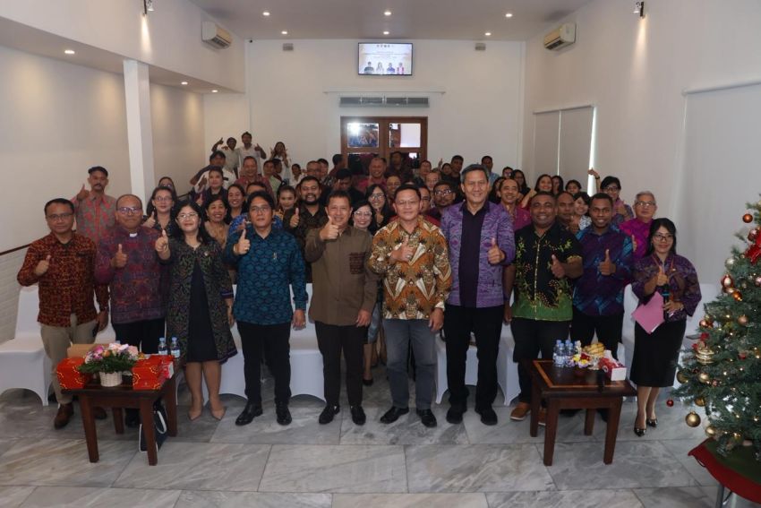 Wagub Giri Prasta Kukuhkan Pengurus Pesparawi Bali, Tekankan Pentingnya Kerukunan Umat Beragama