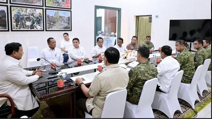 Presiden Prabowo Gelar Rapat Terbatas di Sumbar untuk Penanganan Banjir dan Longsor