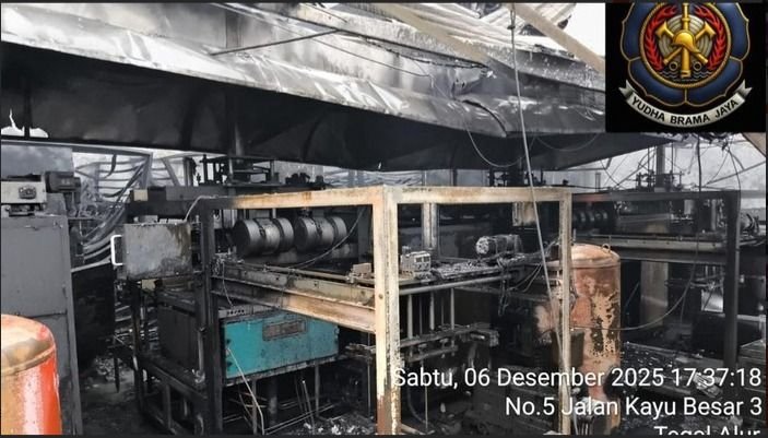 Gudang Akrilik di Jakarta Barat Terbakar, Panel Listrik Diduga Penyebabnya