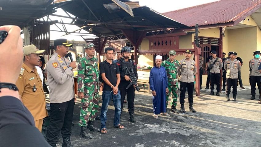 Tim Gabungan Polda Sumut dan TNI Grebek Desa Singkuang, Terduga Pengedar Narkoba Diamankan