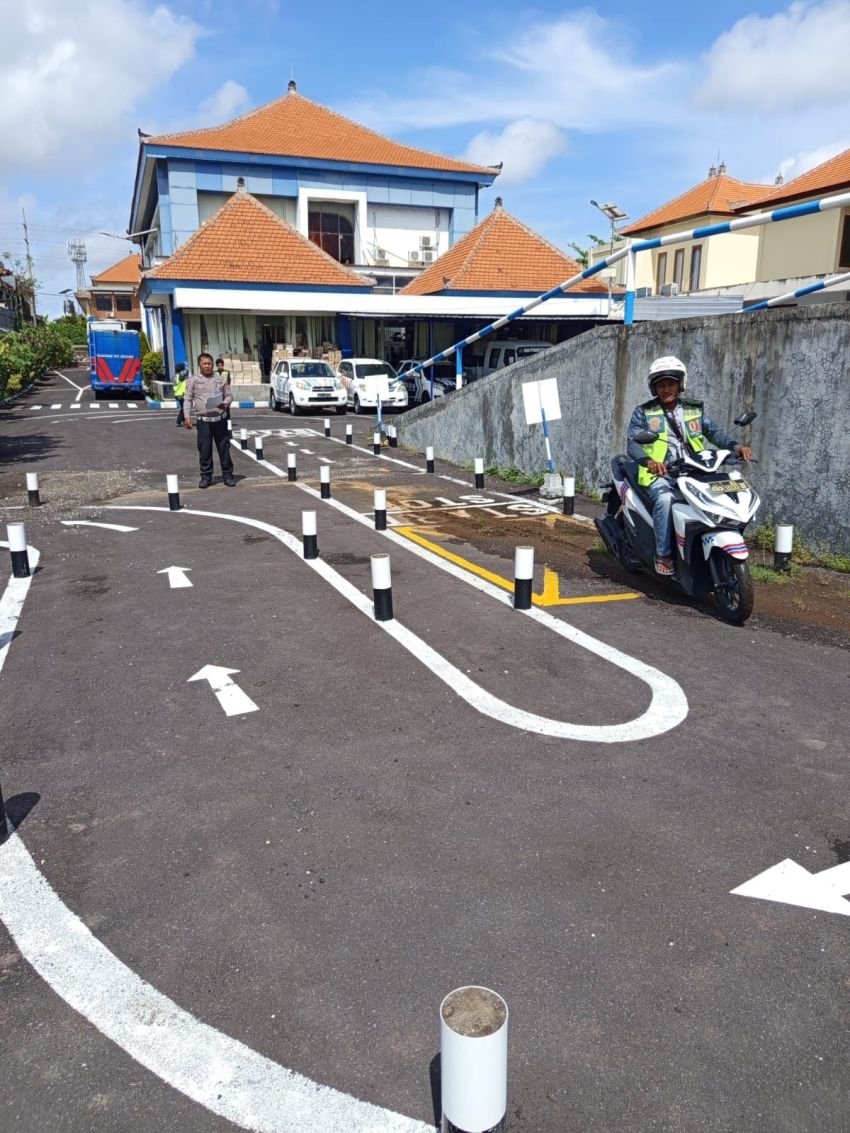 Polresta Denpasar Tingkatkan Pelayanan SIM Lewat Program Polantas Menyapa