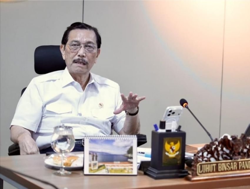 Banjir Sumatera: Luhut Pastikan Pemulihan, Singgung Keterkaitan dengan Kampung Halaman