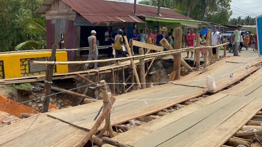 Polda Sumut Bangun Jembatan Darurat di Tapteng, Pulihkan Akses Warga dan Jalinsum