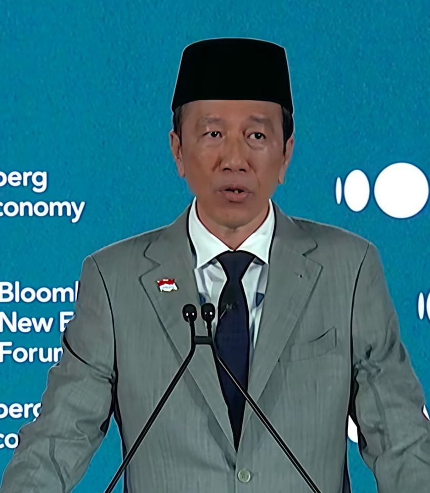 UGM Klarifikasi Aplikasi AI Sebut Jokowi Bukan Alumni, Tegaskan Status Kelulusan Mantan Presiden