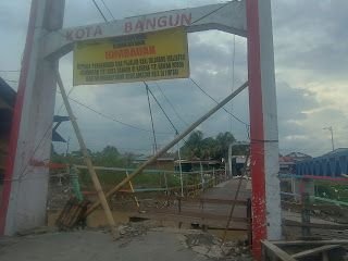 Jembatan Gantung Kota Bangun Tak Bisa Dilalui Dua Pekan Akibat Tergerus Banjir, Warga Terpaksa Memutar 500 Meter