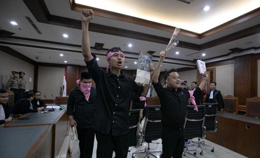 Khariq Anhar Dibebaskan dari Dakwaan Kasus Penghasutan Demonstrasi, Trauma Naik Mobil Jadi Alasan Tak Ditahan di PN Jakarta Pusat