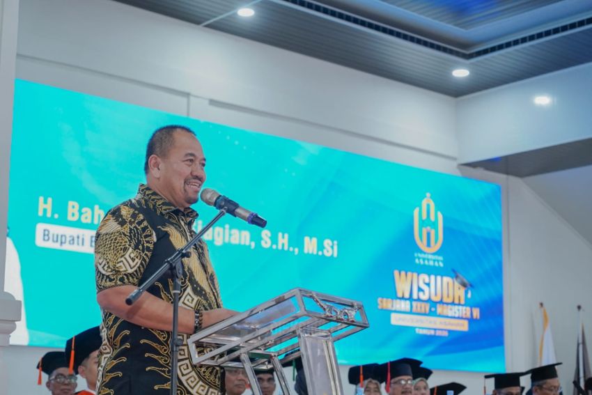 Hadiri Wisuda XXXV UNA, Bupati Baharuddin Tekankan Peningkatan Kualitas Generasi Muda