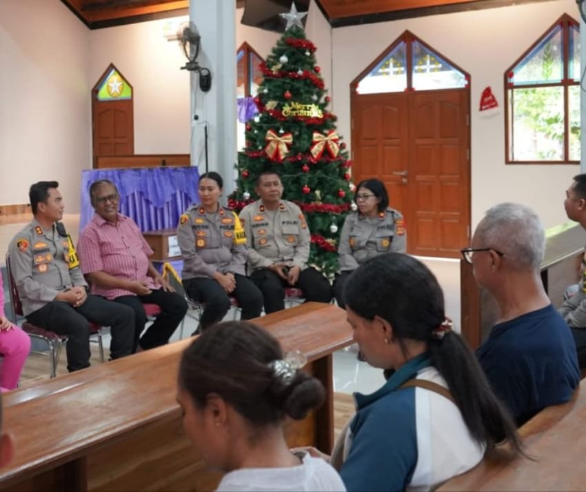 Kapolres Gianyar Sambangi Gereja GPIB, Pastikan Keamanan Ibadah Natal dan Tahun Baru