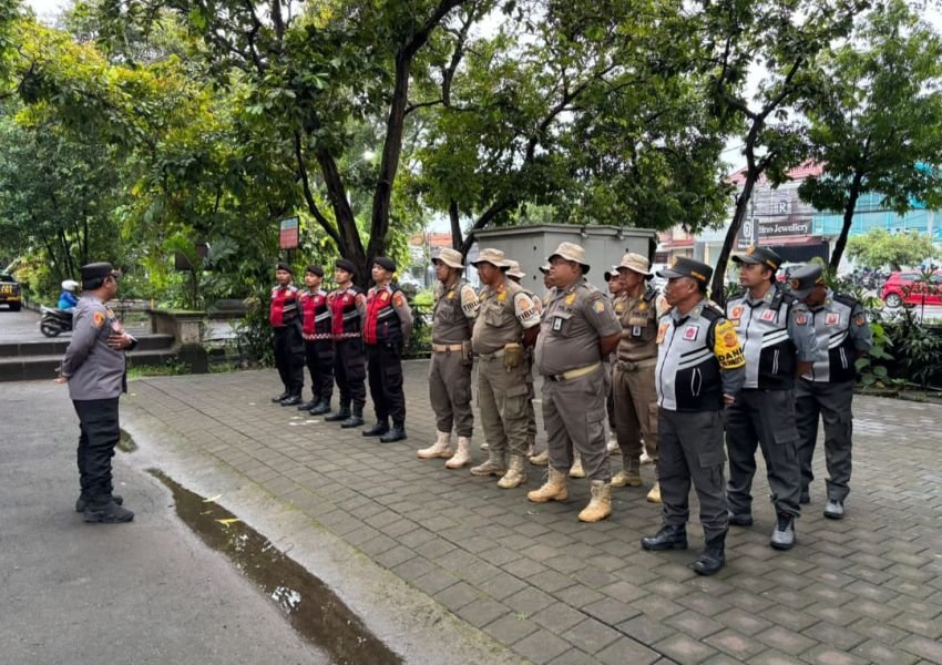 Polsek Dentim Gelar KRYD di Bajra Sandi, Sejumlah Pengunjung Kedapatan Bawa Miras
