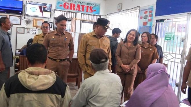 Bupati Karo Tinjau RSU Kabanjahe dan Disdukcapil, Pastikan Pelayanan Publik Optimal