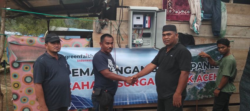 MDMC Aceh Tengah Pasang Listrik Tenaga Surya untuk Desa Terdampak Banjir