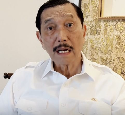 Luhut Buka-bukaan soal Usulan Penutupan Toba Pulp Lestari di Era Gus Dur