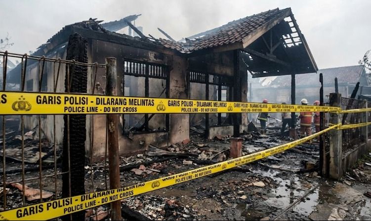 Cekcok Miras di Sumba Barat Daya, Satu Tewas dan Rumah Pelaku Dibakar Warga