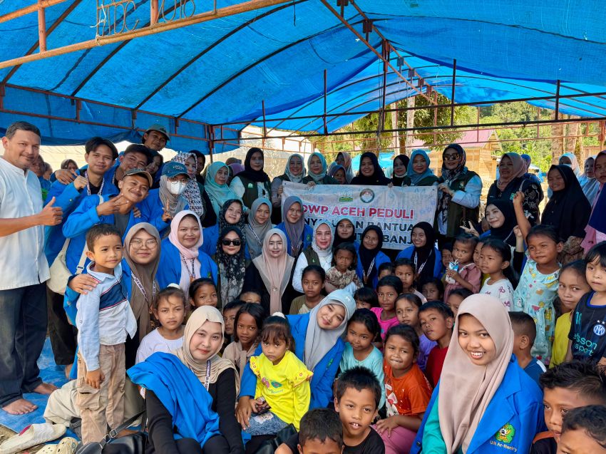 Ketua DWP Aceh Pimpin Penyaluran Bantuan Pascabencana, Dorong Pemulihan Sosial dan Pendidikan di Aceh Timur