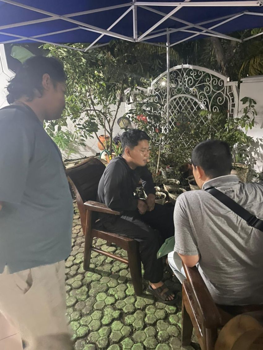 Tim Satgas SIRI Kejagung Amankan Buronan Politik Uang Babul Salam di Taman Villa Baru, Bekasi