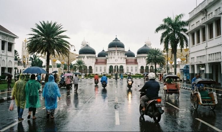 Hujan Ringan Diprakirakan Dominasi Cuaca Aceh Hari Ini