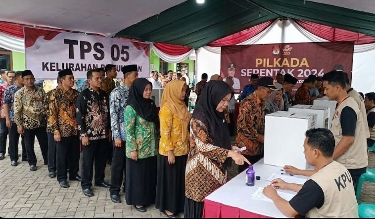 Warga Tolak Pilkada Lewat DPRD, Efisiensi Anggaran Dinilai Alasan Buat-buat