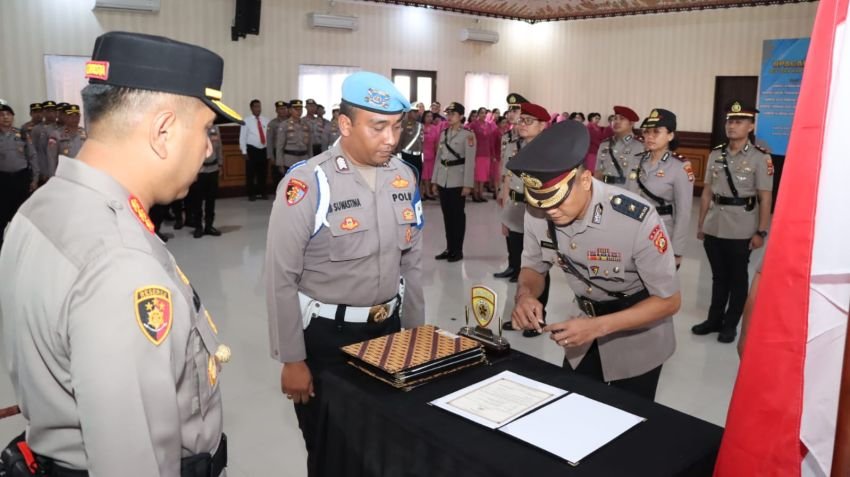 Polresta Denpasar Gelar Sertijab Pejabat Utama, Kapolresta Harap Profesionalisme Personel Meningkat